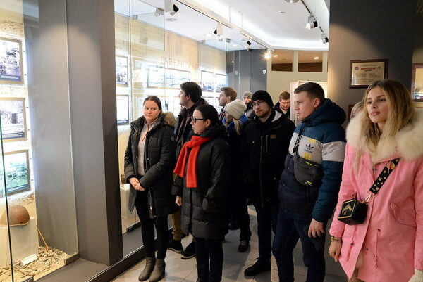 �� ����ϻ �������� ���������� ��������� ���������� ������ � ����������� ��������