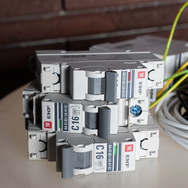 �������� EKF ����� ����������� ��� ��������� ��������� ���������