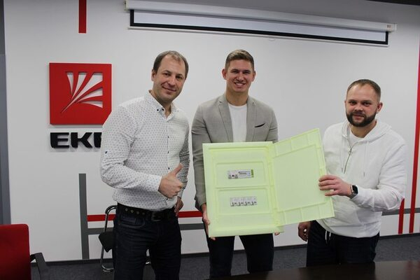 ����������� 3D-������� ��������� ����������� �� EKF