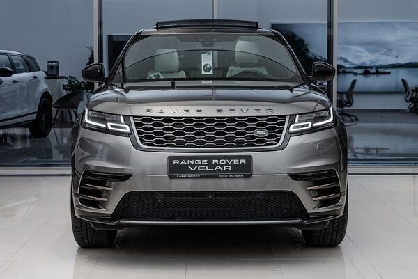Range Rover Velar � ������������� �� 700 000 ������ � ������ͻ
