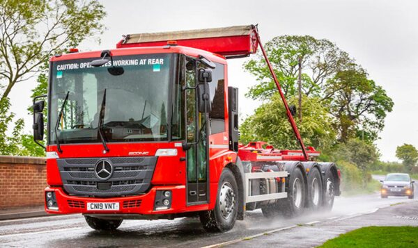 Mercedes-Benz Econic 3235L: �������� �� ��� �������