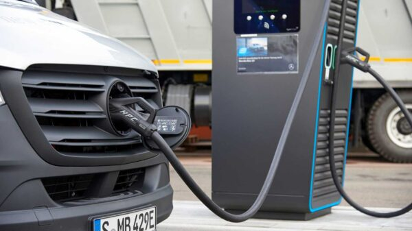 Mercedes-Benz ����� ������ ���� �� �������������� �������� � ������������� �������