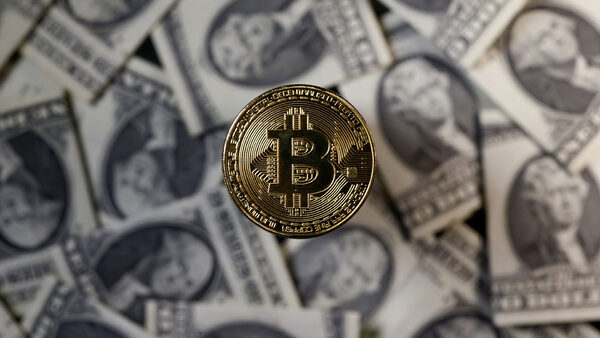 Bitcoin rate approached $ 11,000. What will happen next?