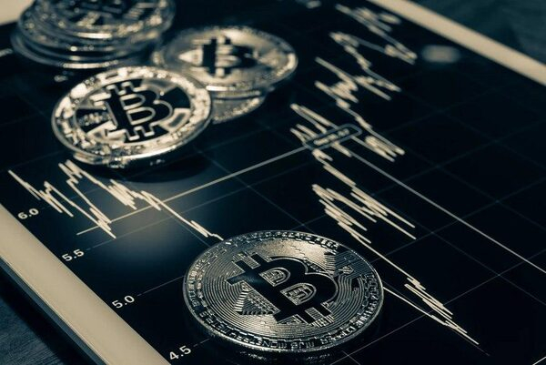 Bitcoin breaks the $ 11.200 resistance level amid rising institutional investors