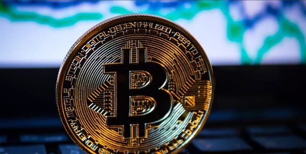 Bitcoin sets a new annual high of $16 500