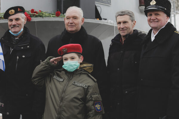 � ������ ��������� �������� ���� ������-����������