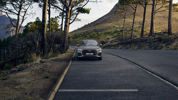  Audi Q5.  SUV      