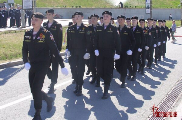 � ������ ������ ���������� ������� ������� � ��������� ������-�������� ����� � �����