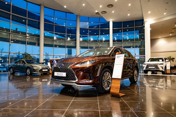     Lexus    