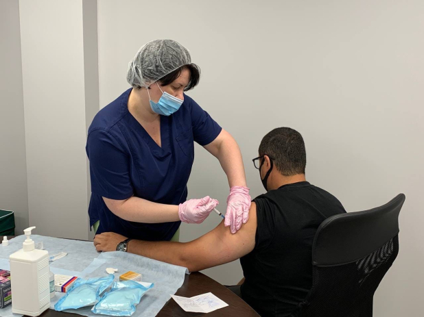 �� ������������� ������������� ����� 3,8 ����� ���������� �� �ovid-19