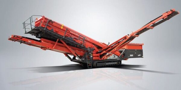Новый двухдечный грохот QA441 с технологией Doublescreen от Sandvik Construction Новый двухдечный грохот QA441 с технологией Doublescreen от Sandvik Construction