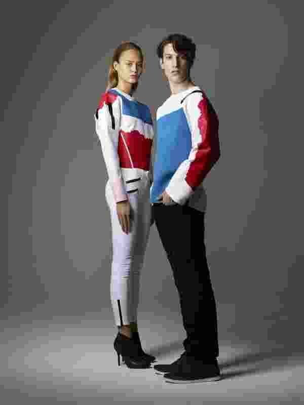 Pepsi® и Vogue Italia представляют коллекцию «Пульс новых талантов», посвященную работам десяти молодых дизайнеров из разных стран мира Pepsi® и Vogue Italia представляют коллекцию «Пульс новых талантов», посвященную работам десяти молодых дизайнеров из разных стран мира