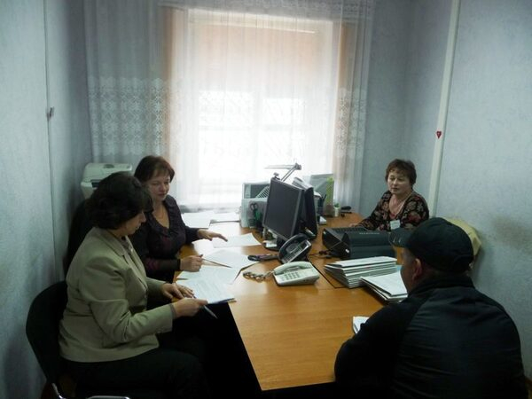 Выездная консультация населения по вопросам деятельности Росреестра прошла в с. Тюменцево Выездная консультация населения по вопросам деятельности Росреестра прошла в с. Тюменцево