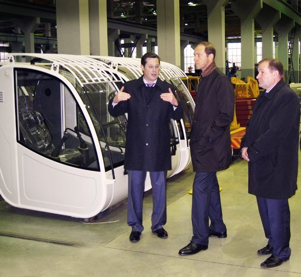 Министр промышленности РФ посетил завод «Автокран» Министр промышленности РФ посетил завод «Автокран»