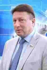 Олег Лавричев – депутат ОЗС Олег Лавричев – депутат ОЗС