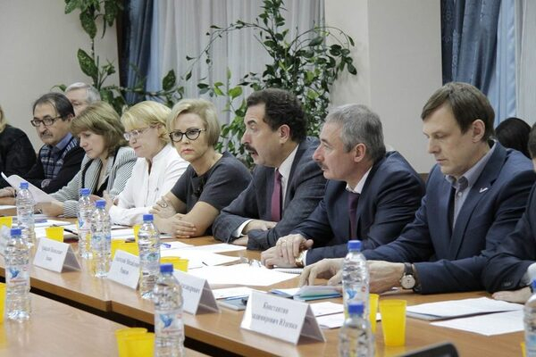 В Томске прошло расширенное заседание регионального штаба ОНФ В Томске прошло расширенное заседание регионального штаба ОНФ