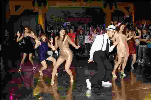 17 декабря в 14-й раз состоялся танцевальный конкурс «Тинейджер – шоу 2014» 17 декабря в 14-й раз состоялся танцевальный конкурс «Тинейджер – шоу 2014»