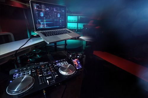Hercules Universal DJ удостоен награды Innovation Award на выставке CES в Лас-Вегасе Hercules Universal DJ удостоен награды Innovation Award на выставке CES в Лас-Вегасе