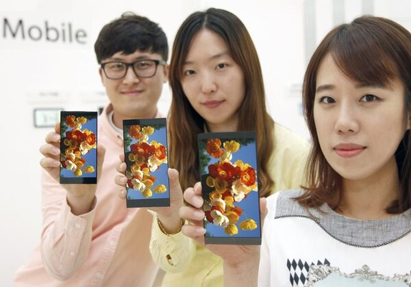 LG Display начинает выпуск новой 5,5-дюймовой QHD LCD-панели для смартфонов, совершая тем самым квантовый скачок в области цветопередачи и яркости LG Display начинает выпуск новой 5,5-дюймовой QHD LCD-панели для смартфонов, совершая тем самым квантовый скачок в области цветопередачи и яркости
