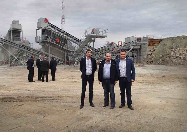 На «Синарском щебеночном карьере» заработал новый дробильно-сортировочный завод Sandvik На «Синарском щебеночном карьере» заработал новый дробильно-сортировочный завод Sandvik