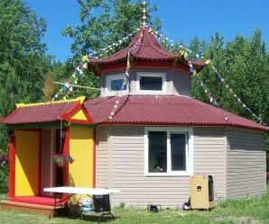 Все желающие могли принять участие в обряде открытия молельни на территории буддистского культурного комплекса вблизи Академгородка. Все желающие могли принять участие в обряде открытия молельни на территории буддистского культурного комплекса вблизи Академгородка.