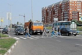 Эксперты ОНФ обратили внимание властей Старого Оскола на решение проблемы опасного пешеходного перехода Эксперты ОНФ обратили внимание властей Старого Оскола на решение проблемы опасного пешеходного перехода