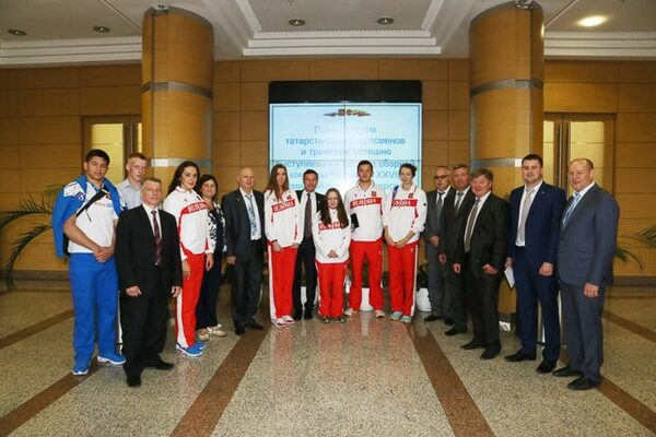 Рустам Минниханов поздравил студентов КФУ, ставших победителями и призерами XXVIII Всемирной летней Универсиады Рустам Минниханов поздравил студентов КФУ, ставших победителями и призерами XXVIII Всемирной летней Универсиады