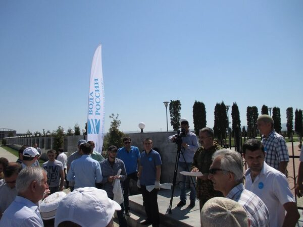 Участники акции «Нашим рекам и озерам – чистые берега» очистили от мусора берега реки Назранка Участники акции «Нашим рекам и озерам – чистые берега» очистили от мусора берега реки Назранка