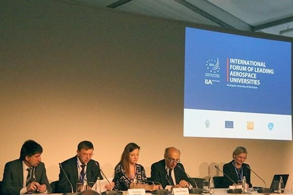 На МАКС-2015 состоится 2-й Международный форум университетов аэрокосмической отрасли На МАКС-2015 состоится 2-й Международный форум университетов аэрокосмической отрасли