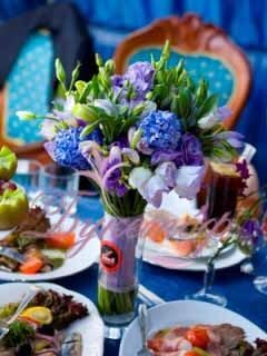 Необычное украшение свадьбы цветами! Необычное украшение свадьбы цветами!