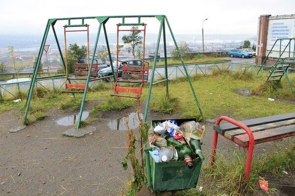 Мурманские активисты ОНФ выявили ненадлежащее содержание детских площадок Мурманские активисты ОНФ выявили ненадлежащее содержание детских площадок
