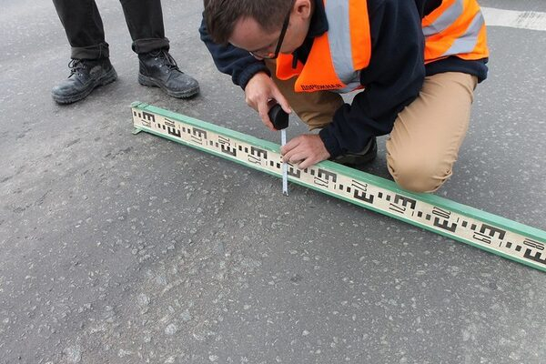 Инспекция ОНФ признала неудовлетворительным качество дорог в Челябинске Инспекция ОНФ признала неудовлетворительным качество дорог в Челябинске