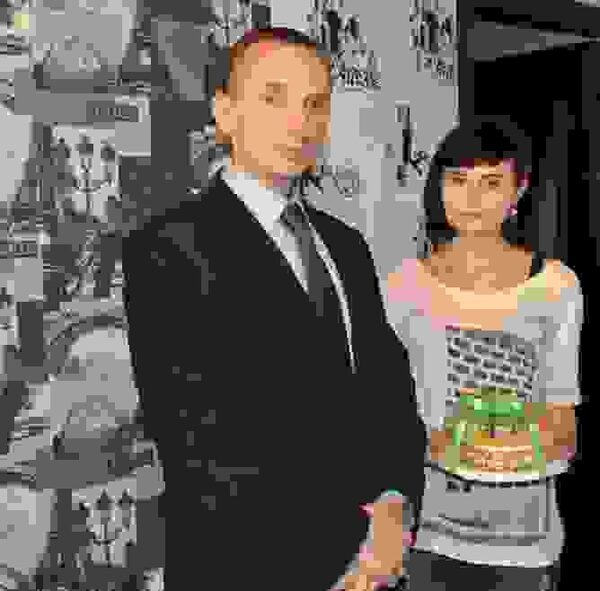 «Дом.ru» поздравил первого Клиента, подключенного в Екатеринбурге «Дом.ru» поздравил первого Клиента, подключенного в Екатеринбурге