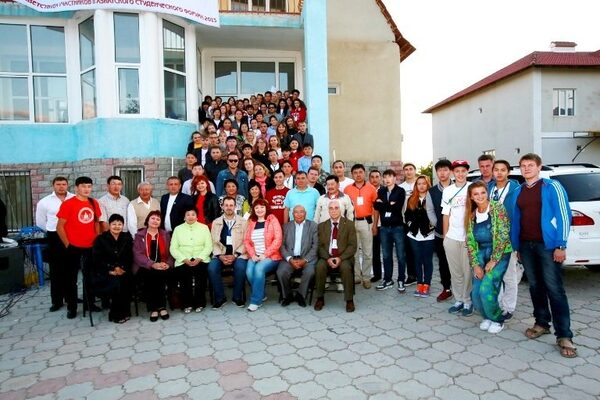 Написанный сотрудниками АлтГУ гимн закрыл II Азиатский студенческий форум Написанный сотрудниками АлтГУ гимн закрыл II Азиатский студенческий форум