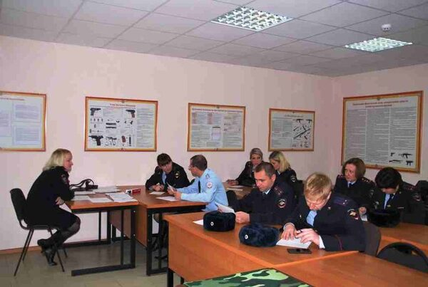 Сотрудники полиции Зеленограда сдают нормативы профессиональной служебной и боевой подготовки Сотрудники полиции Зеленограда сдают нормативы профессиональной служебной и боевой подготовки