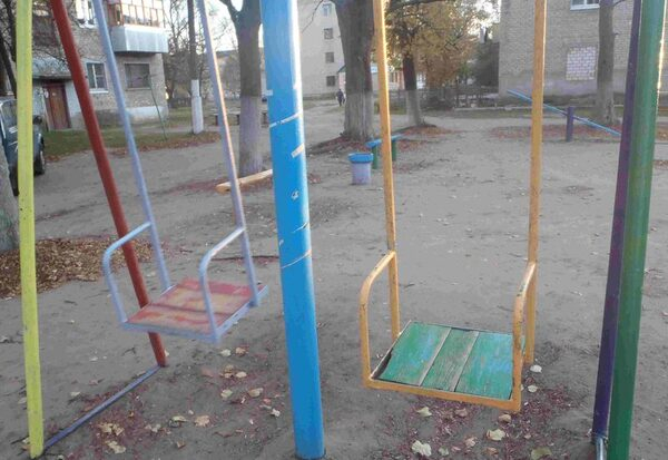 Один день, один двор - три нарушения Один день, один двор - три нарушения