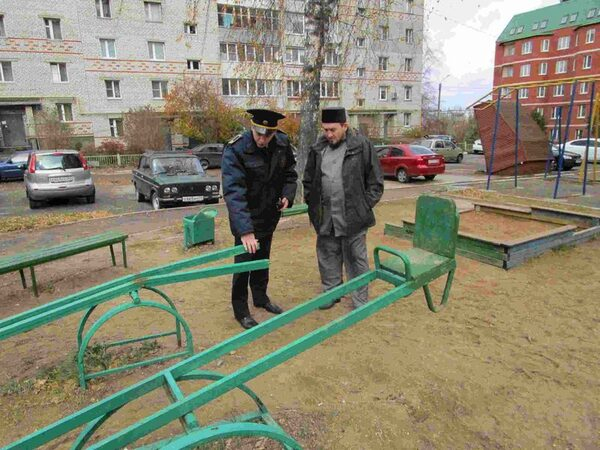 Госадмтехнадзор и общественники проверили детские площадки в Дмитрове Госадмтехнадзор и общественники проверили детские площадки в Дмитрове