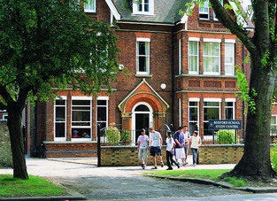 Открыто бронирование летних курсов английского в Англии и Швейцарии в 2016 Открыто бронирование летних курсов английского в Англии и Швейцарии в 2016