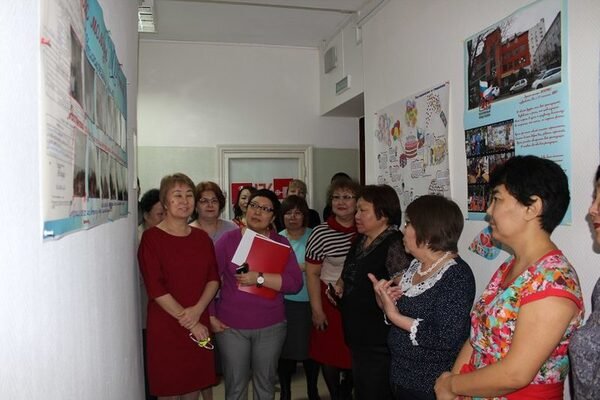 В столичном УПФР по Республике Калмыкия прошел конкурс «Юбилейная стенгазета-2015» В столичном УПФР по Республике Калмыкия прошел конкурс «Юбилейная стенгазета-2015»