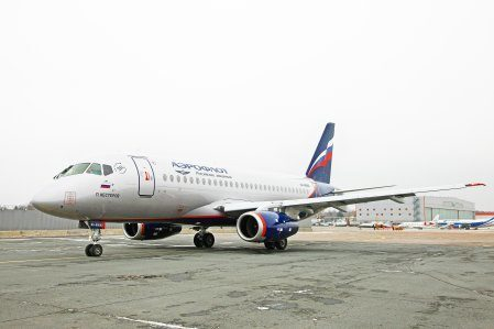Аэрофлот ввел в эксплуатацию новый лайнер SSJ100 «П.Нестеров» Аэрофлот ввел в эксплуатацию новый лайнер SSJ100 «П.Нестеров»
