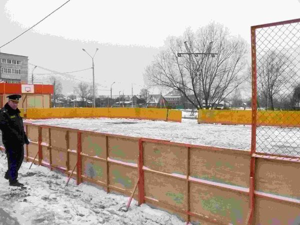 Инспекторы Госадмтехнадзора выявили нарушения в состоянии хоккейных площадок в Серпухове Инспекторы Госадмтехнадзора выявили нарушения в состоянии хоккейных площадок в Серпухове