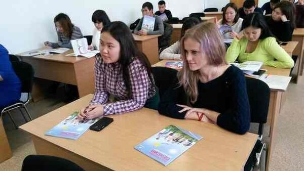 В Калмгосуниверситете сотрудники ПФР провели лекцию по пенсионной грамотности В Калмгосуниверситете сотрудники ПФР провели лекцию по пенсионной грамотности