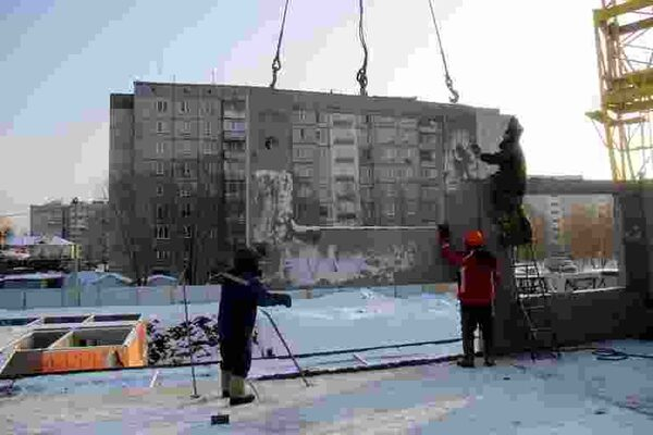 Корпуса строящегося общежития АлтГУ прирастают этажами Корпуса строящегося общежития АлтГУ прирастают этажами