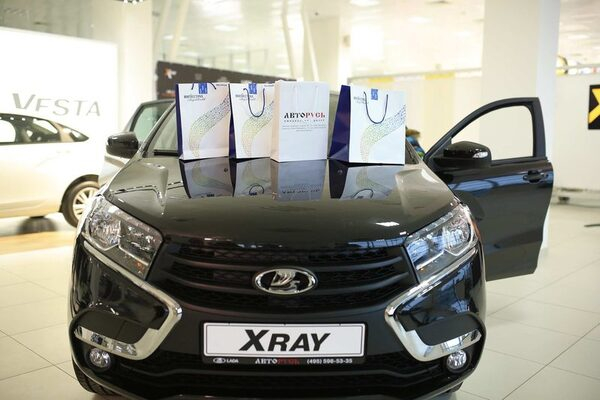«АВТОРУСЬ» отпраздновала старт продаж LADA XRAY «АВТОРУСЬ» отпраздновала старт продаж LADA XRAY