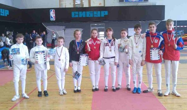 Арзамасские фехтовальщики вернулись с победами из Тольятти Арзамасские фехтовальщики вернулись с победами из Тольятти