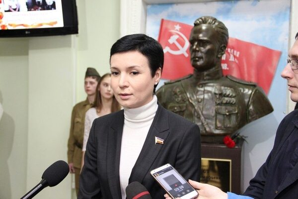 Ростовчане собрали средства на памятник Алексею Бересту к его юбилею Ростовчане собрали средства на памятник Алексею Бересту к его юбилею