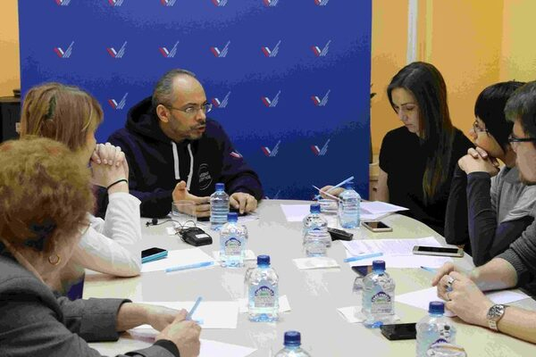 Директор Центра ОНФ «Народная экспертиза» Николай Николаев встретился с активистами движения из Татарстана Директор Центра ОНФ «Народная экспертиза» Николай Николаев встретился с активистами движения из Татарстана