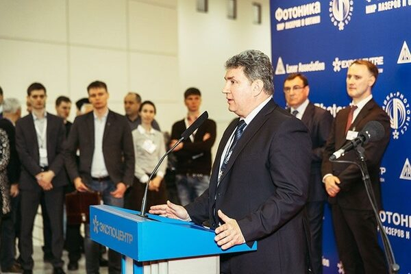 «Швабе» одержал победу в конкурсе на лучшую отечественную разработку в области лазерной аппаратуры и фотоники «Швабе» одержал победу в конкурсе на лучшую отечественную разработку в области лазерной аппаратуры и фотоники