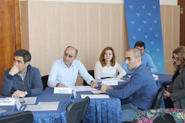 Активисты ОНФ в Карачаево-Черкесии обсудили вопросы страхования ОСАГО Активисты ОНФ в Карачаево-Черкесии обсудили вопросы страхования ОСАГО