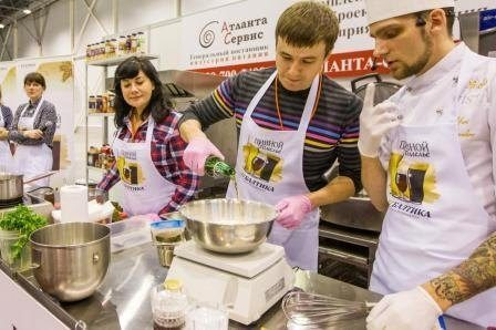 Образовательный проект «Пивной сомелье» на международной выставке «Horex Siberia. Пивная ярмарка Сибири 2016» раскрыл перед сибиряками секреты профессиональных дегустаторов Образовательный проект «Пивной сомелье» на международной выставке «Horex Siberia. Пивная ярмарка Сибири 2016» раскрыл перед сибиряками секреты профессиональных дегустаторов